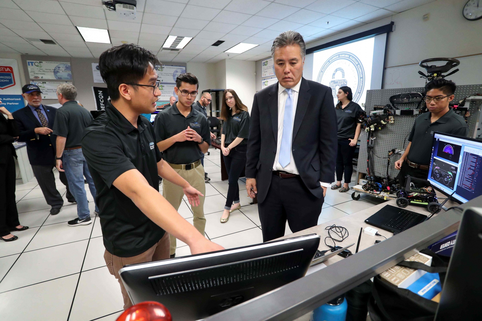 cyber students in lab