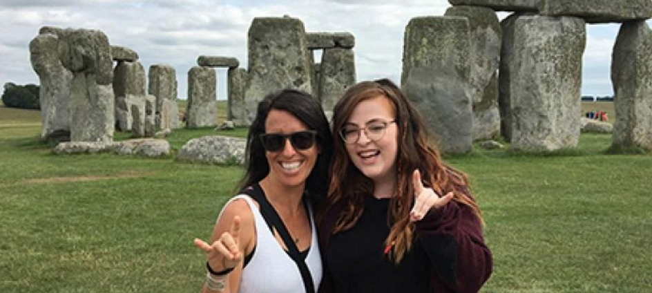 two women at stonehenge