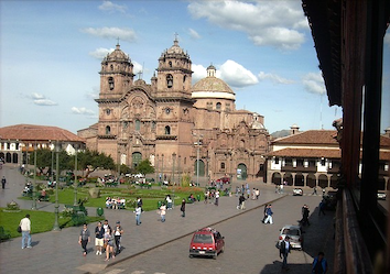 Road in Cusco, Peru leading to historic building