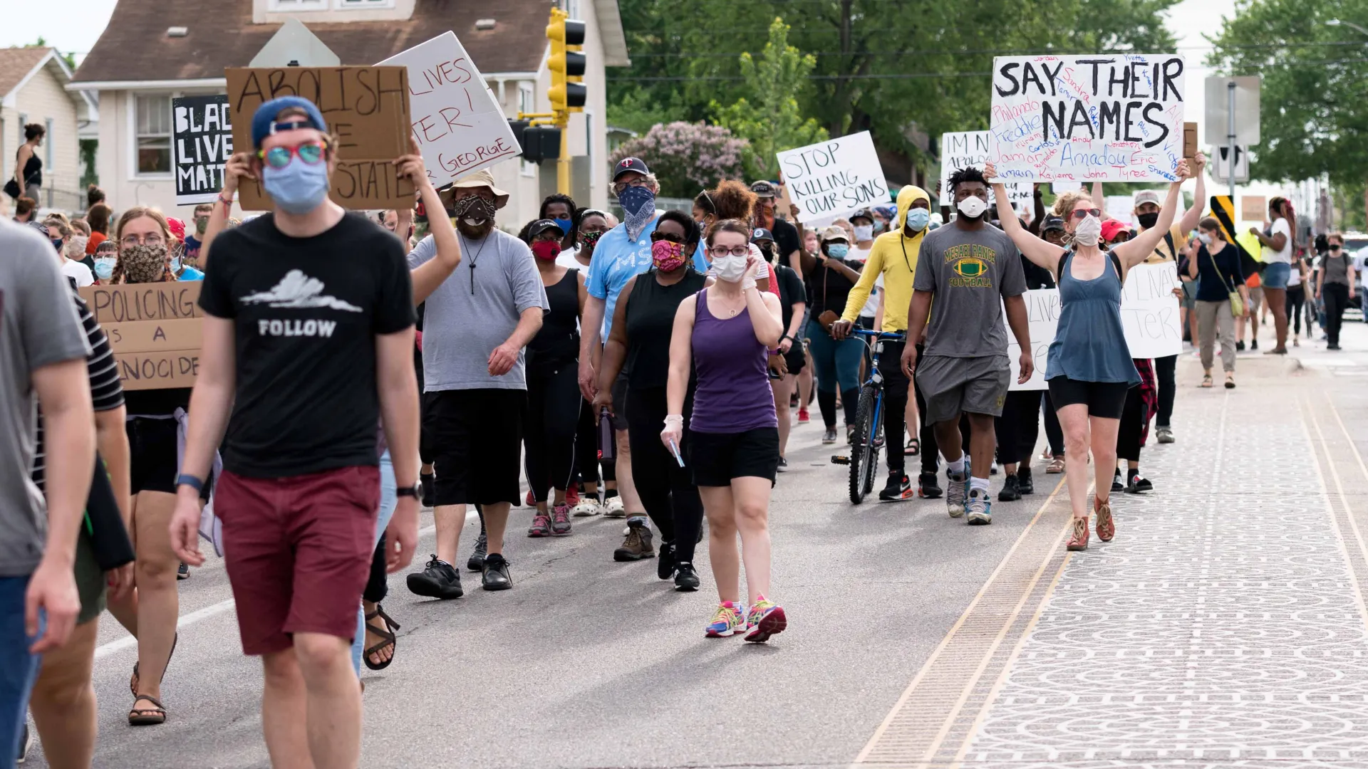 On May 26, 2020, people protested against police violence after the death of George Floyd the previous day. Join “Conversations on Race and Policing: A Student-Hosted Panel Discussion with Students, Campus Guests and Faculty,” the fourth in the ongoing series, 4 p.m. Wednesday on Zoom. Photo: Lorie Shaull/Wikimedia Commons