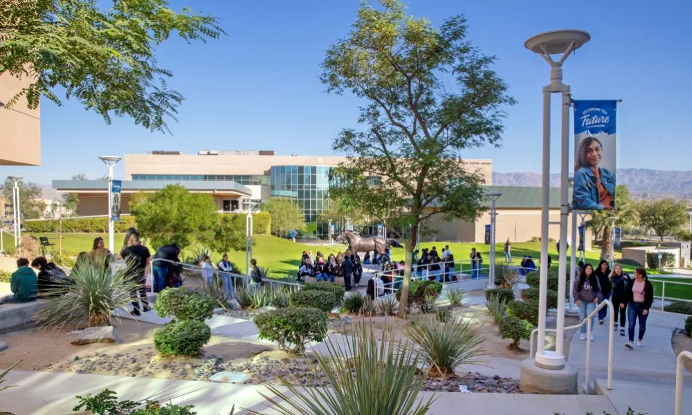 CSUSB Palm Desert Campus outside photo