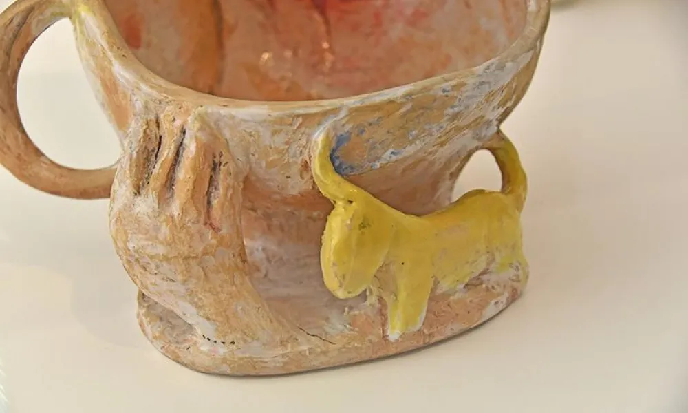 sculpted vase