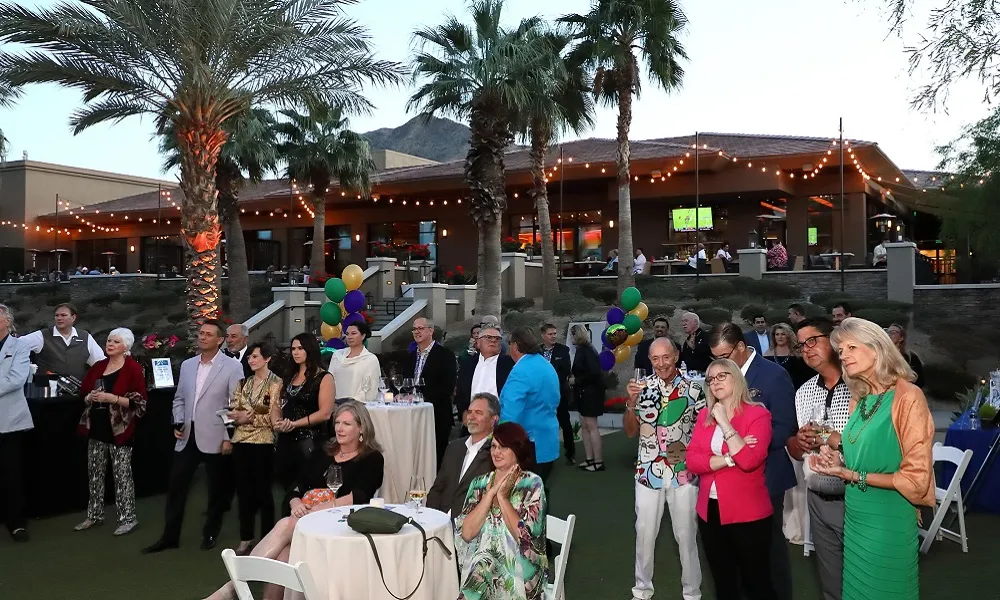 Guests enjoying a beautiful evening, listening to Frank Sinatra tribute singer
