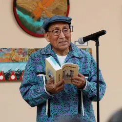 Carolyn Horsman (left) and Ernest Siva, elder of Morongo Band of Mission Indians, at the annual Native Voices Poetry Festival