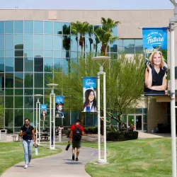 Students walking at the CSUSB Palm Desert Campus