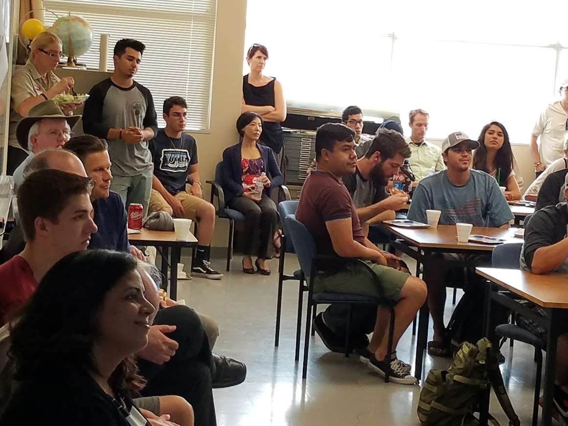 Another attentive full classroom