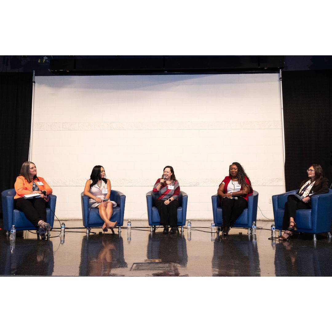 5 panel members attending the 6th ShEconomy on campus. 