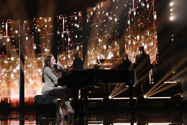 Abi Carter performed Adele's "Hello" on "American Idol" on May 5.