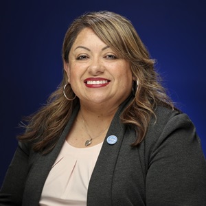 Headshot of Dr. Paz Oliverez