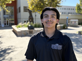 Headshot of Pablo Ayala