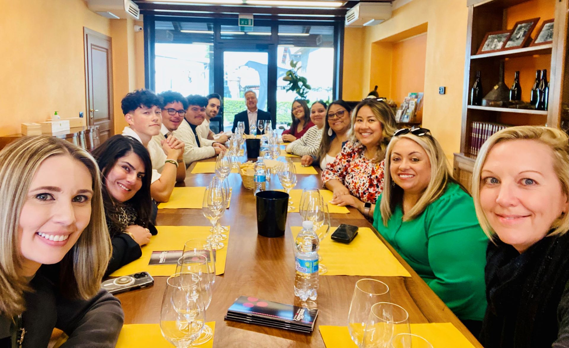 CSUSB Palm Desert Campus students and faculty in Italy