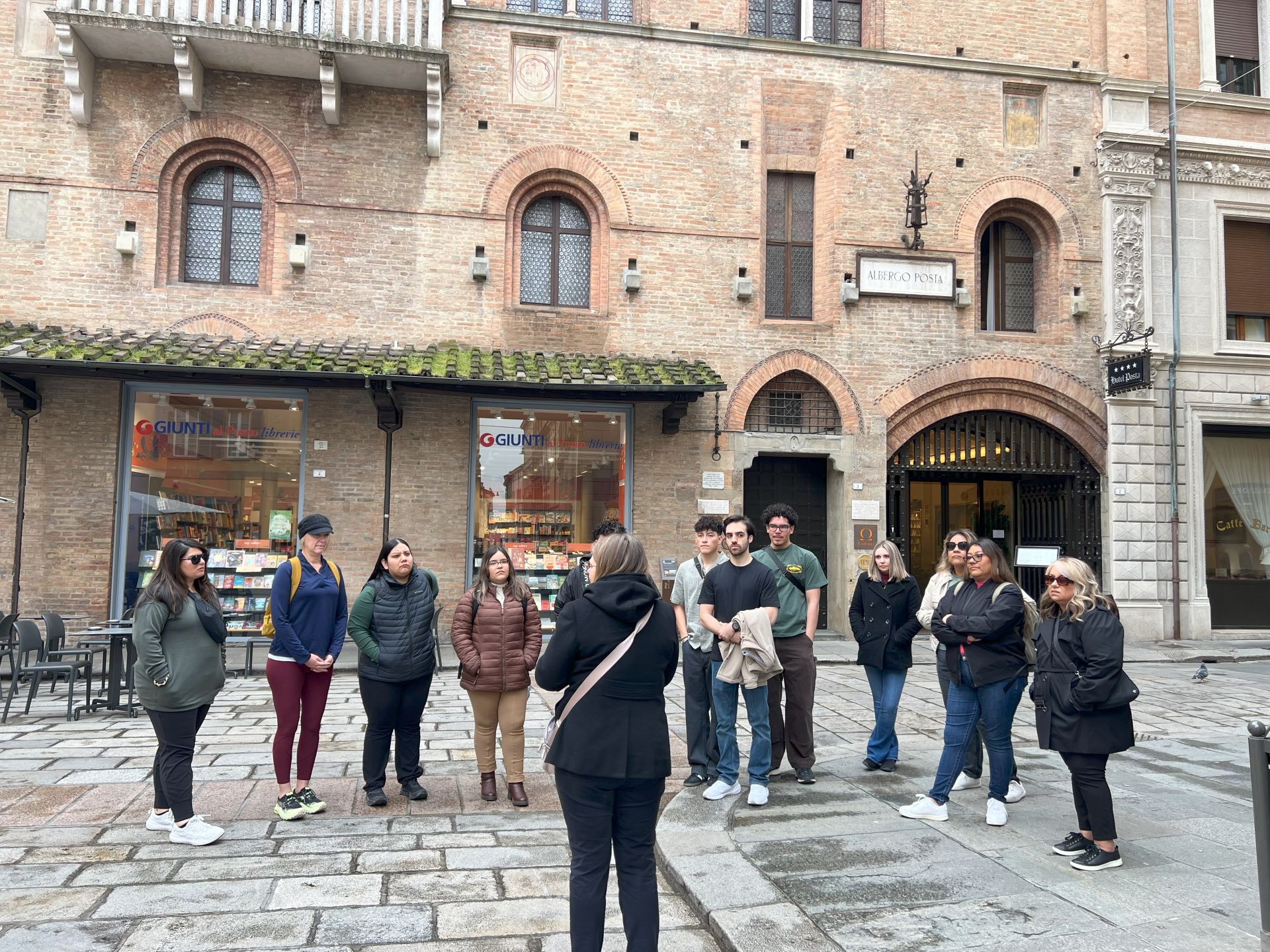 CSUSB Palm Desert Campus students and faculty in Italy