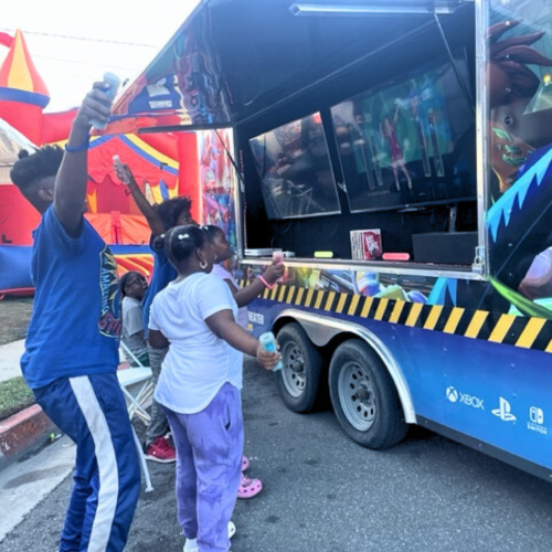 kids at the game truck
