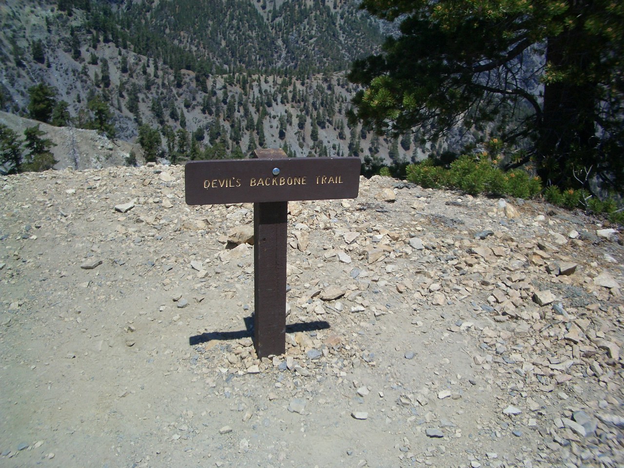 devils backpbone trail sign