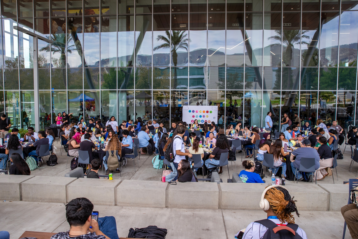 After table icebreakers, an introduction to the Coyote Experience, and a welcome from Associated Students, Inc. (ASI), students settled in for lunch and conversations with one another.