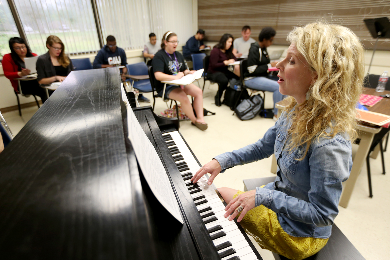Stacey Fraser is a professor in CSUSB’s Department of Music, as well as a critically acclaimed soprano.