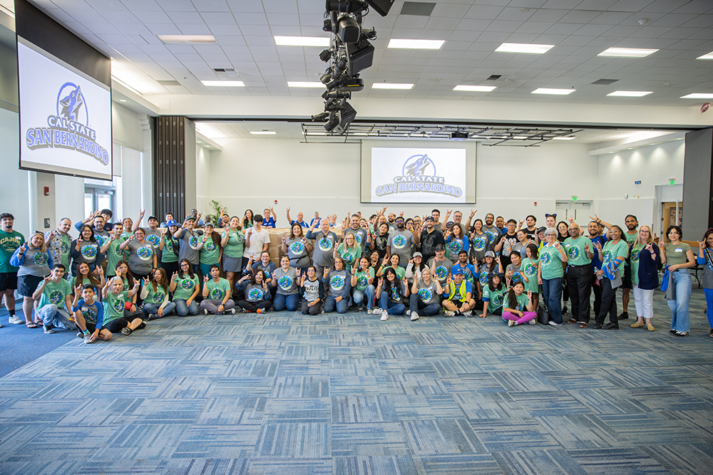 Coyote Cares Day volunteers