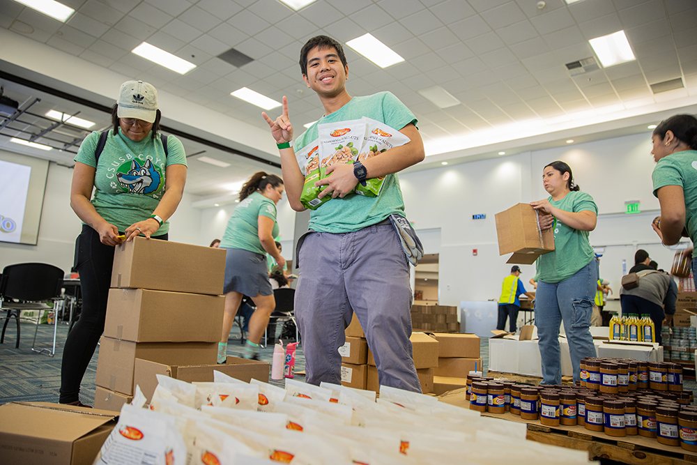 Coyote Cares Day volunteers