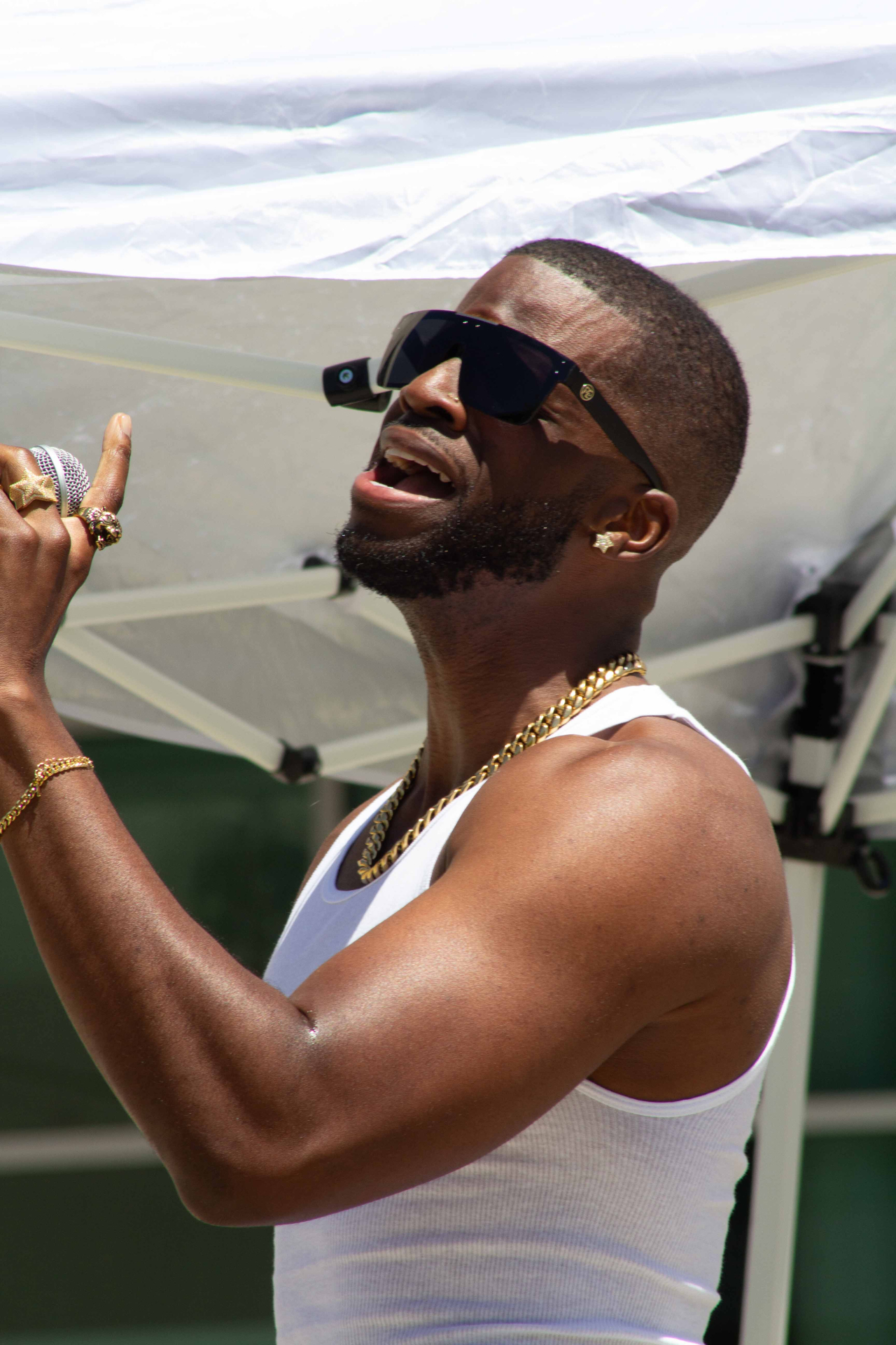 lead singer 3