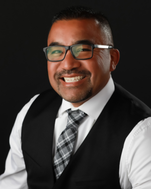 Dr. Juan C. Luna
