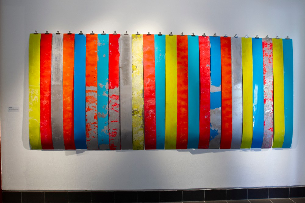 Electric current on painted aluminum sheets