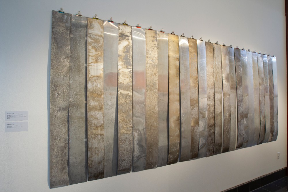 Electric current on painted aluminum sheets
